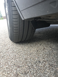 VW Tiguan veljed + suverehvid (4 foto / 6)