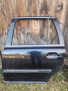 Volvo XC90 Mk1 vasakpoolsed uksed