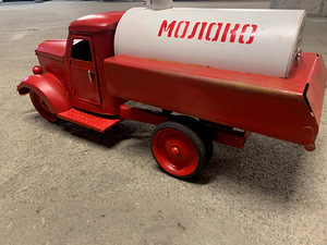 Оловянная игрушечная машинка (4 фото из 7)