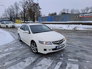 Honda Accord (1 foto / 4)