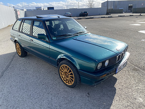 BMW E30 318i Touring Design Edition (5 foto / 8)