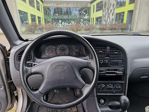 Kia Shuma 1.5i '98 (4 foto / 6)
