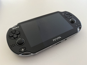 PS Vita PCH-1000 (1 foto / 4)