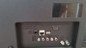 LG 43UJ620V (3 фото из 4)