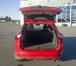 Volvo XC60 2014, 2015 Facelift R-design (4 foto / 6)