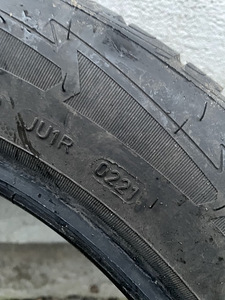 Goodyear UltraGrip Performance 215/55/R18 (2 foto / 8)
