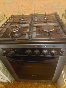 Газовая плита (2 фото из 3)