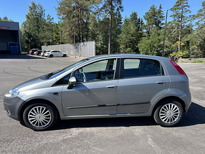 Продается Fiat Punto (3 фото из 7)