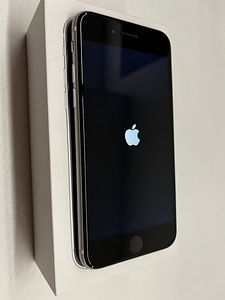 iPhone se 2020 128Gb White (1 foto / 3)