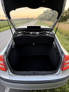 Skoda Octavia (8 foto / 8)