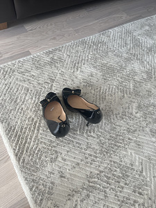 Туфли Guess размер 40 (3 фото из 3)