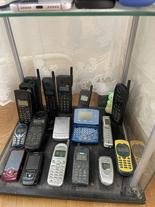 Müün isiklikust kollektsioonist telefone, peaaegu kõik tööta (3 foto / 5)