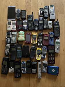 Erinevad telefonid erakogust (1 foto / 1)