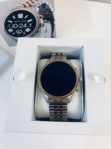 Michael Kors (3 foto / 3)
