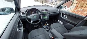 Skoda Fabia Combi II (6 foto / 8)