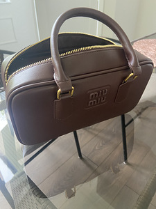 Сумка miu miu (1 фото из 2)