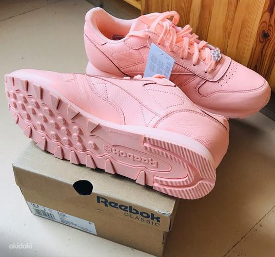 Reebok новые лососево-розовые кожаные ботинки (фото #2)