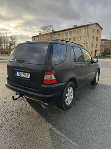Mercedes Benz ML270, w163 (4 foto / 10)