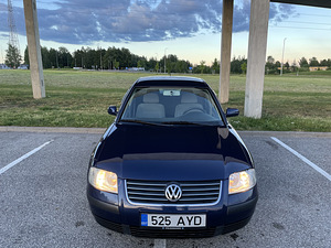 Volkswagen Passat (5 foto / 6)