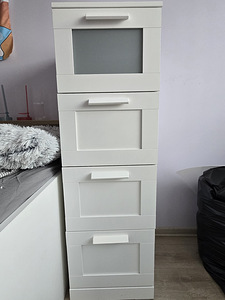 IKEA BRIMNES kummut (4 sahtliga) (1 foto / 3)