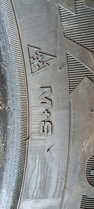 Зимние шины GoodYear Ultragrip 2 (2 фото из 2)