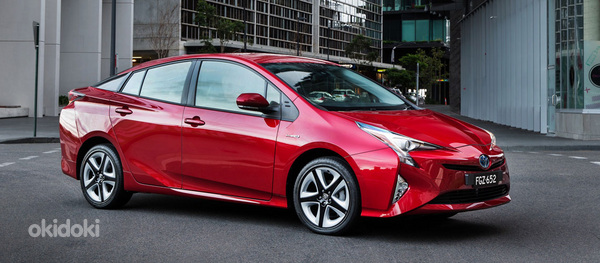 Прокат автомобилей Toyota Prius АВТОМАТ Гибрид 2016 (фото #1)