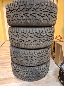 Valuveljed 17" BMW koos naelrehvidega (4 foto / 4)