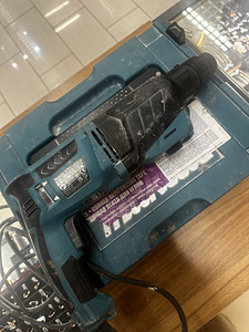 Perforaator Makita HR2630J, 2.8 kg, 800 W (1 foto / 4)