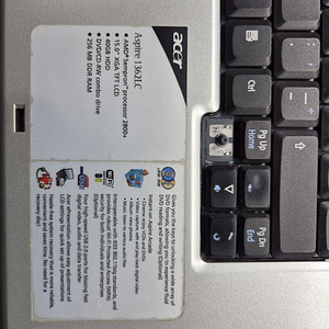 Fujitsu Siemens Amilo L1310G / Acer Aspire 1362LC (8 foto / 10)