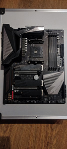 X570 AORUS ULTRA (rev.1.2) (2 foto / 4)
