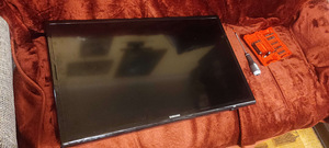 Samsung 32" UE32EH4003 (2 foto / 7)
