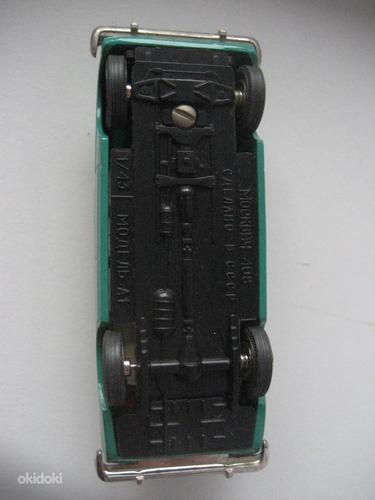 Москвич черное пластик дно модель А1 редкий вариант (фото #3)