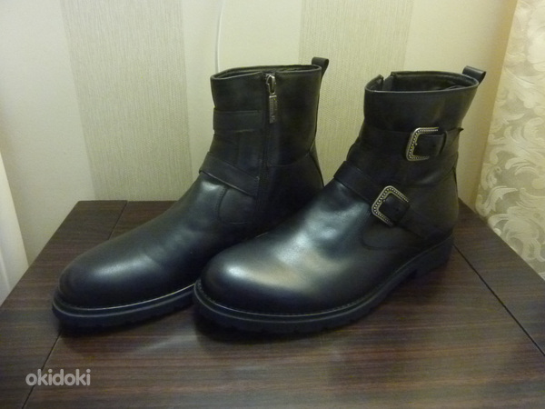 ROBERTO PAULO MEESTE TALVE SAAPAD HANK MADE IN ITALY