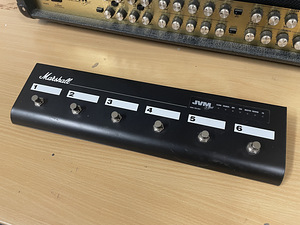 Гитарный усилитель Marshall JVM410h (7 фото из 7)