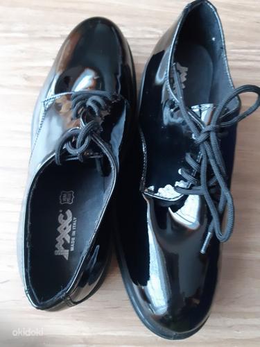 Müüa uued lakitud kingad, suur.38, tald 25 cm (foto #2)