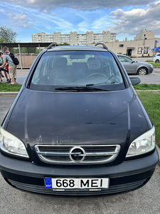 Opel Zafira 2003 1.6 (3 foto / 5)