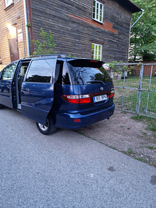 Toyota previa (2 фото из 6)