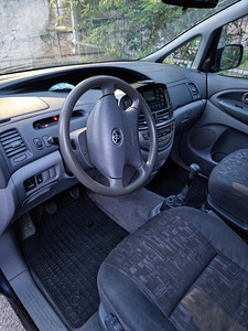 Toyota previa (3 фото из 6)
