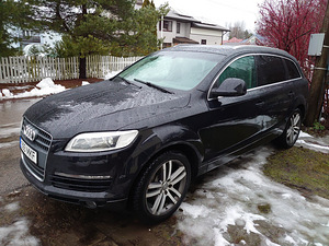 Audi Q7 4.2 tfsi 257 kw Quattro (2 foto / 13)