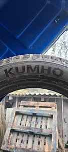 Шипованные шины Kumho 205/55/16 (2 фото из 6)