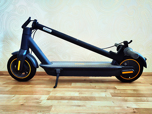 Segway Ninebot G30 (2 foto / 2)
