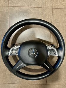 Mercedes steering wheel. (2 foto / 2)