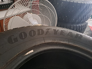 Шипованные шины Goodyear SUV 265/65 R17 (2 фото из 3)
