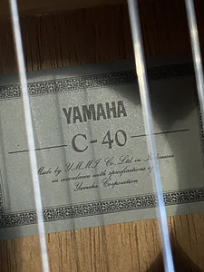 Гитара Yamaha C40 (3 фото из 4)
