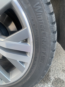 Kumho WinterCraft ice Wi31 245/45/18 (1 foto / 5)