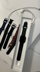 Apple watch series 3, 42 mm (1 foto / 1)