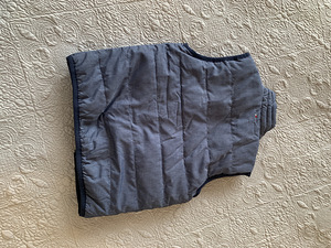 Laste Hilfigeri vest suurus 102/104 (3 foto / 3)