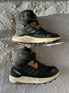Laste Adidas Terrex poolsaapad (3 foto / 4)
