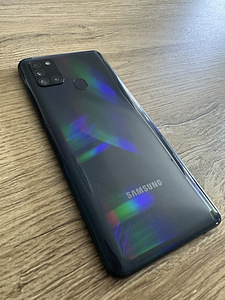 Samsung Galaxy A21s (1 foto / 2)