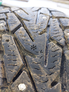 Hakkapeliitta 7 Nokian 195/65R15 95T (3 foto / 10)